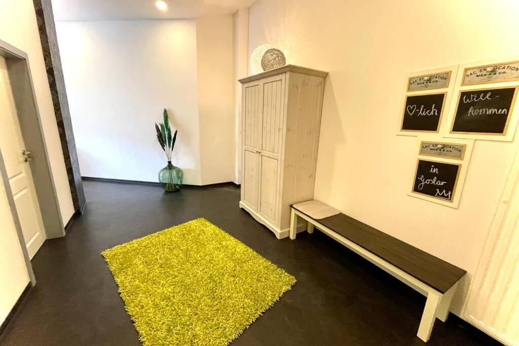 Villa Einhorn: Altstadt Loft Mit Privater Terrasse Goslar Bagian luar foto